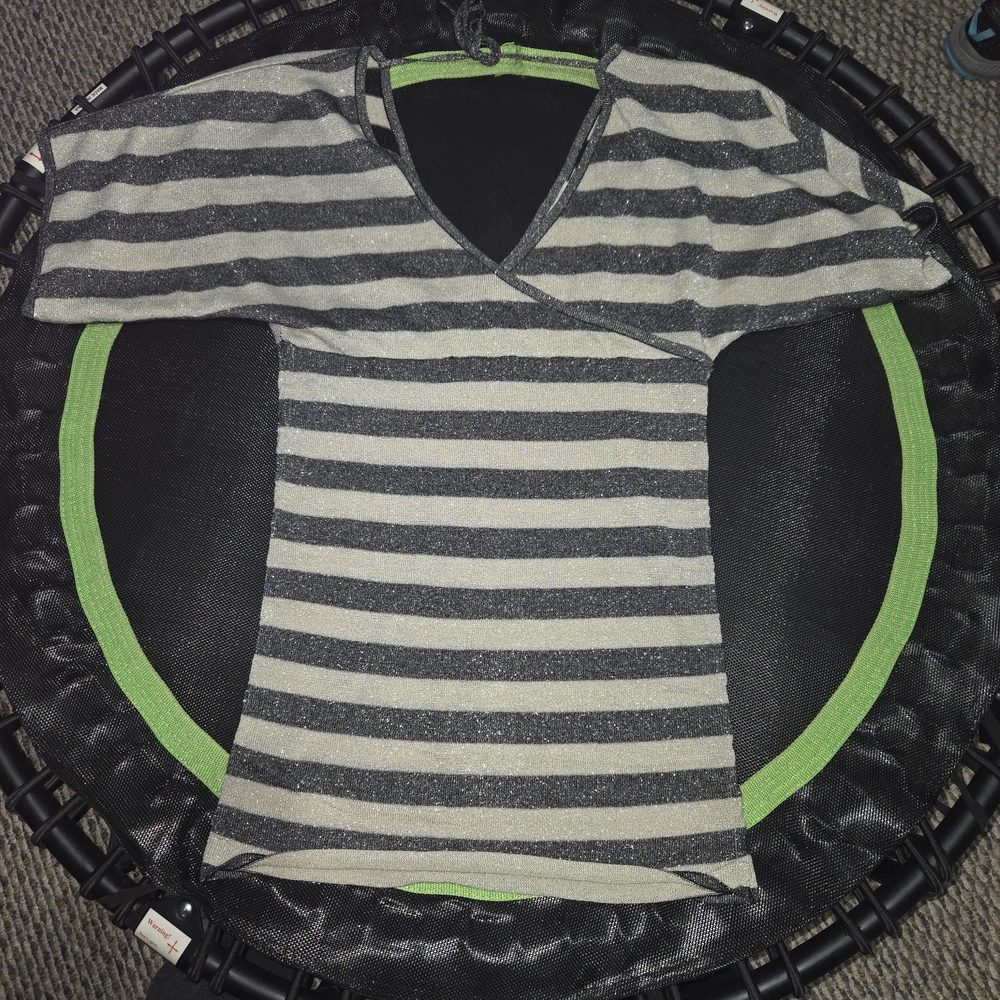 Pout Glitter Stripe V-Neck Tee - Silver & Black